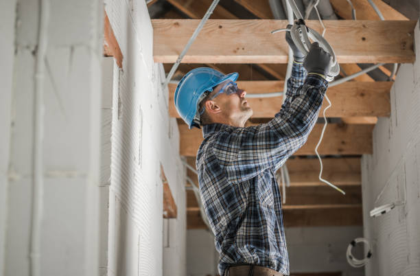 Best Licensed Electrician  in South Russell, OH